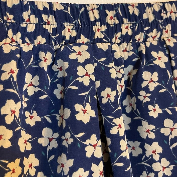 Forever 21 blue floral mini skort size M - Picture 8 of 16
